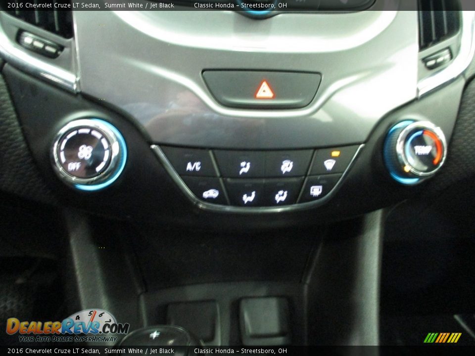 2016 Chevrolet Cruze LT Sedan Summit White / Jet Black Photo #33