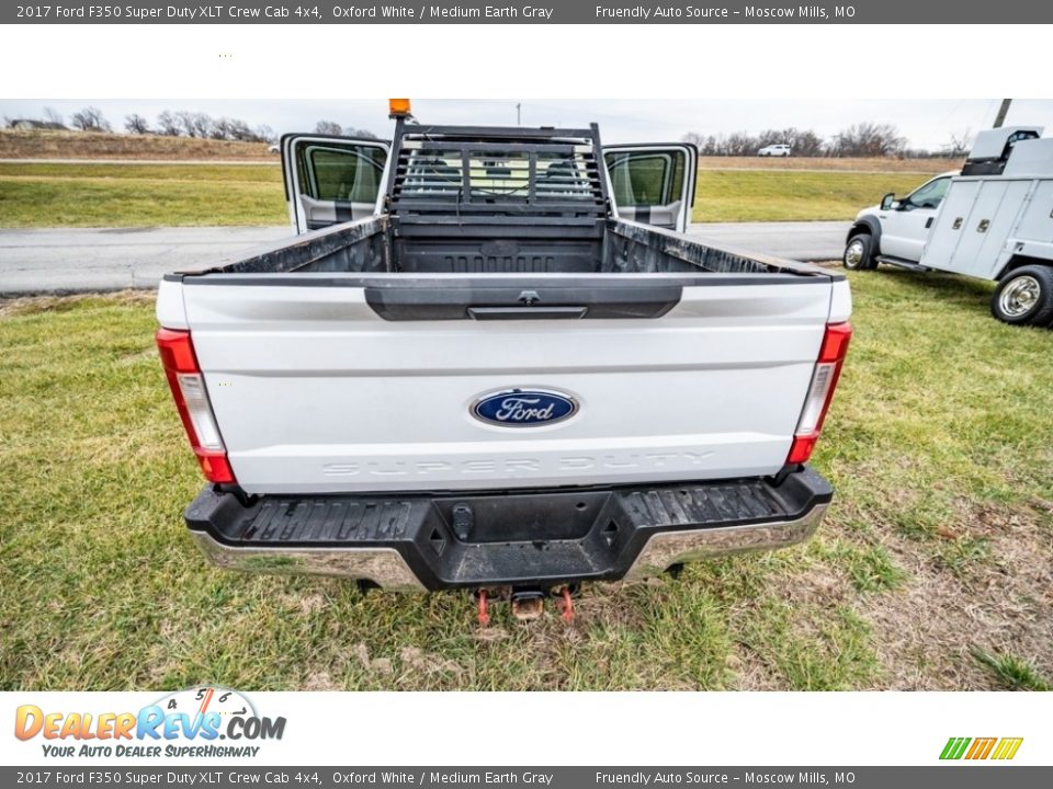 2017 Ford F350 Super Duty XLT Crew Cab 4x4 Oxford White / Medium Earth Gray Photo #21