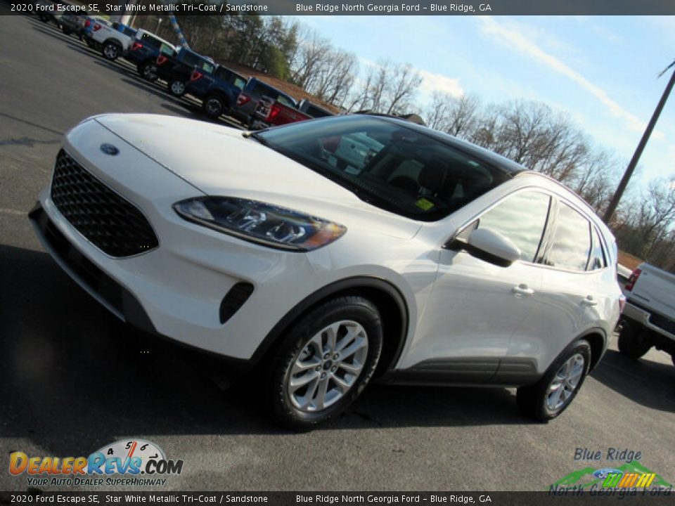 2020 Ford Escape SE Star White Metallic Tri-Coat / Sandstone Photo #27