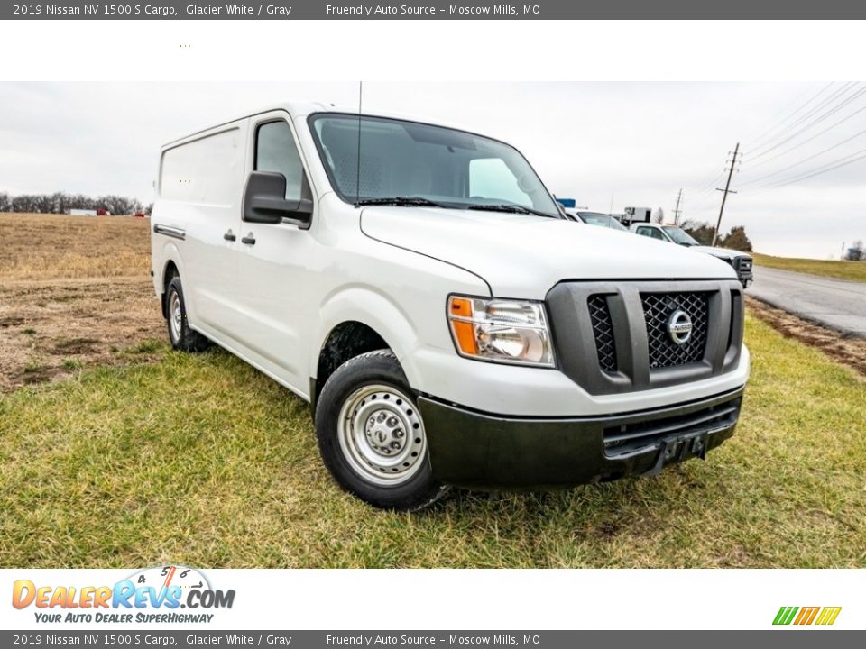 Front 3/4 View of 2019 Nissan NV 1500 S Cargo Photo #1