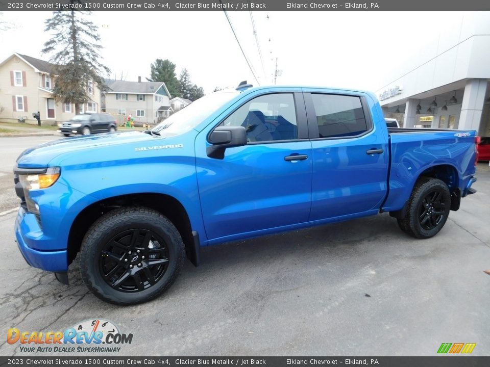 2023 Chevrolet Silverado 1500 Custom Crew Cab 4x4 Glacier Blue Metallic / Jet Black Photo #1