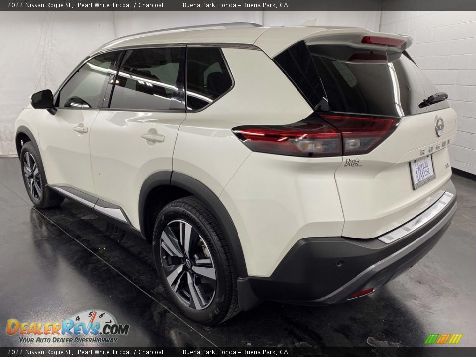 2022 Nissan Rogue SL Pearl White Tricoat / Charcoal Photo #5