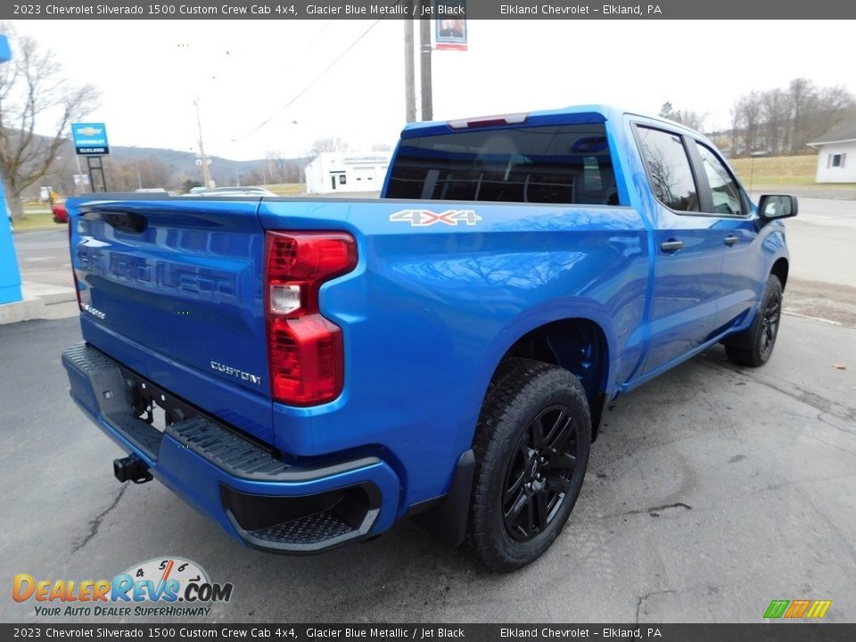 2023 Chevrolet Silverado 1500 Custom Crew Cab 4x4 Glacier Blue Metallic / Jet Black Photo #9