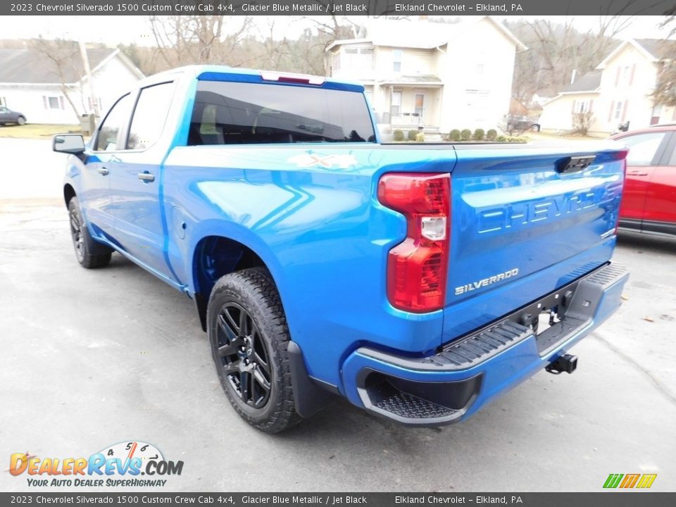 2023 Chevrolet Silverado 1500 Custom Crew Cab 4x4 Glacier Blue Metallic / Jet Black Photo #11