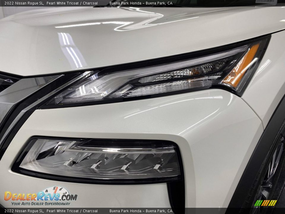 2022 Nissan Rogue SL Pearl White Tricoat / Charcoal Photo #10