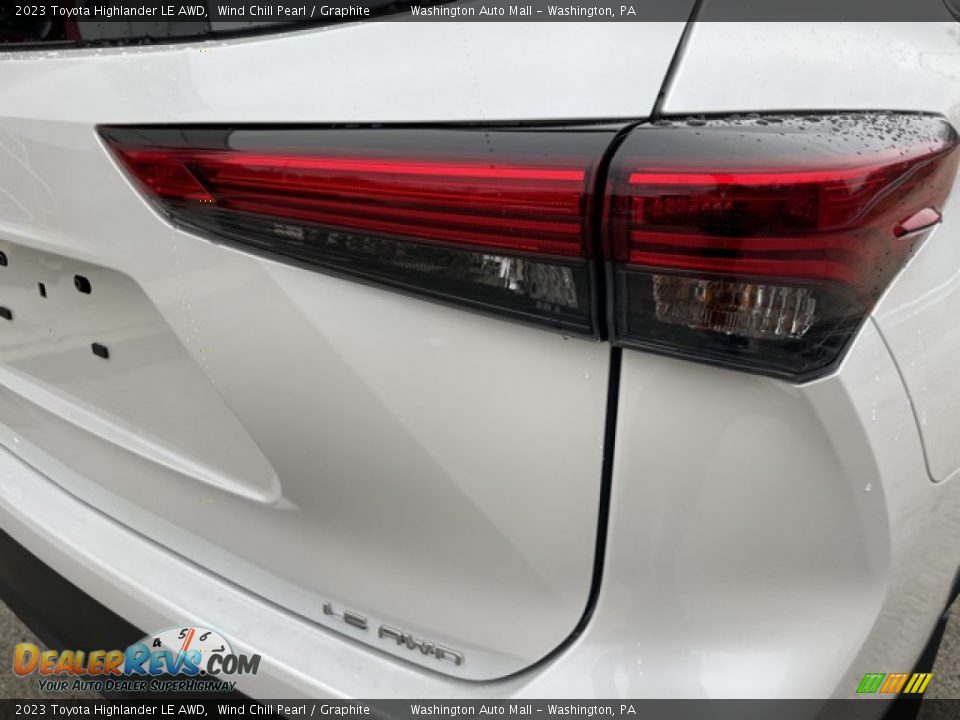 2023 Toyota Highlander LE AWD Wind Chill Pearl / Graphite Photo #23