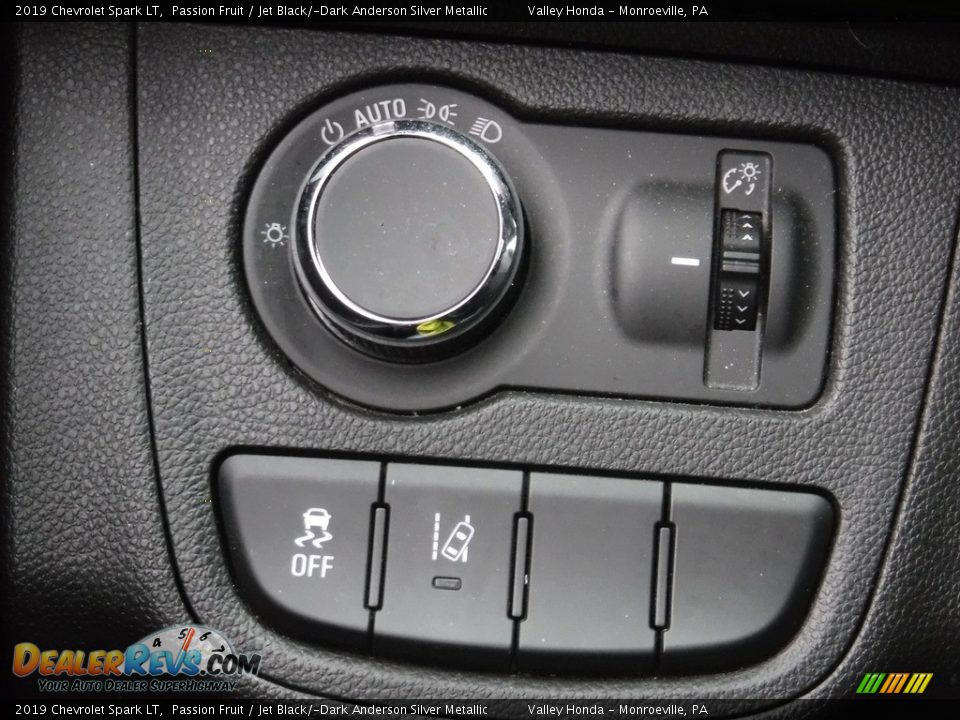 Controls of 2019 Chevrolet Spark LT Photo #24