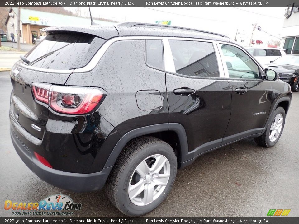 2022 Jeep Compass Latitude 4x4 Diamond Black Crystal Pearl / Black Photo #6