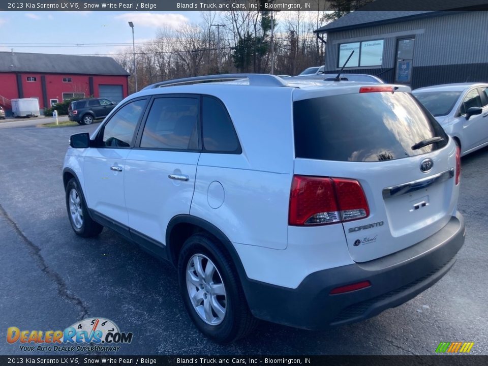 2013 Kia Sorento LX V6 Snow White Pearl / Beige Photo #2