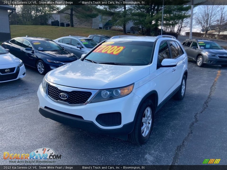 2013 Kia Sorento LX V6 Snow White Pearl / Beige Photo #6