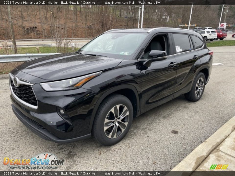 2023 Toyota Highlander XLE Midnight Black Metallic / Graphite Photo #7