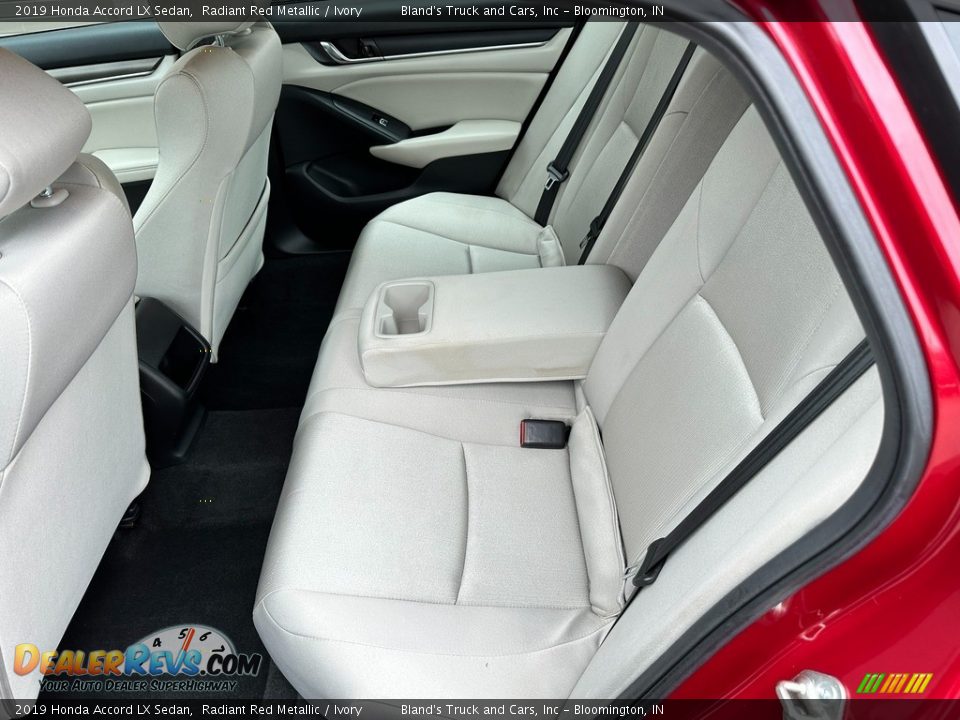 2019 Honda Accord LX Sedan Radiant Red Metallic / Ivory Photo #30