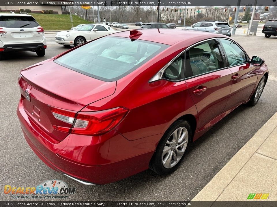 2019 Honda Accord LX Sedan Radiant Red Metallic / Ivory Photo #36