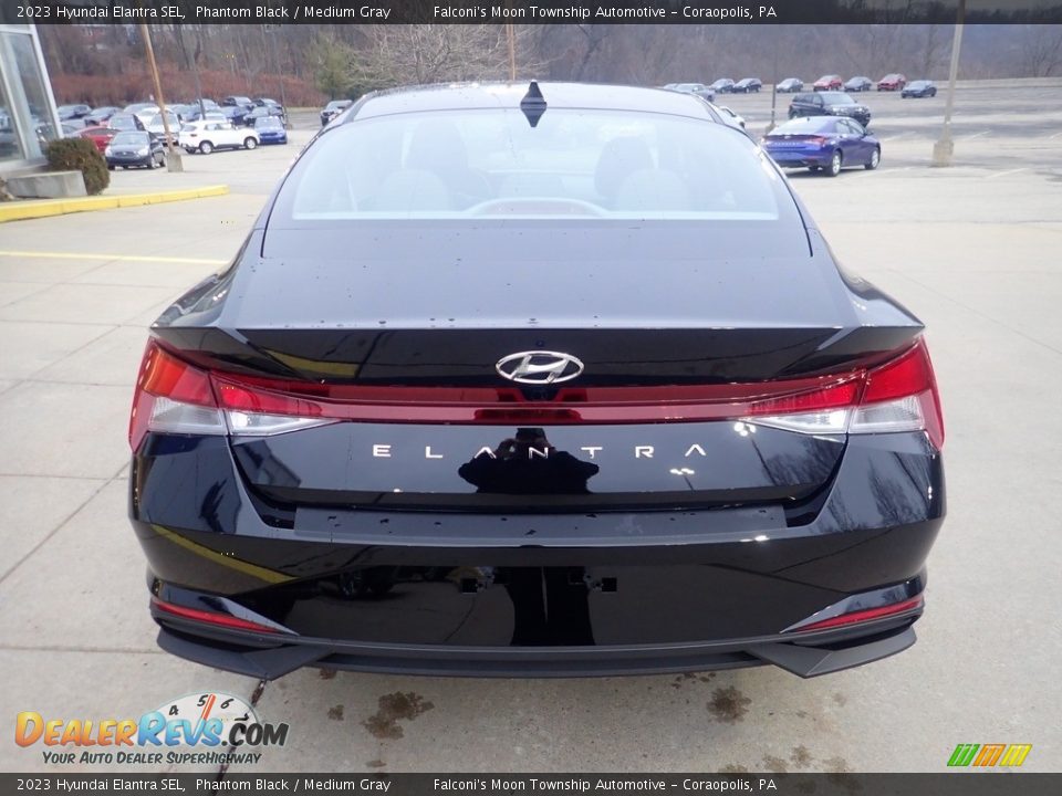 2023 Hyundai Elantra SEL Phantom Black / Medium Gray Photo #3