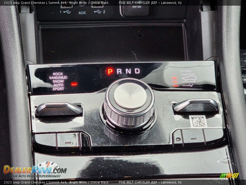 2023 Jeep Grand Cherokee L Summit 4x4 Shifter Photo #14