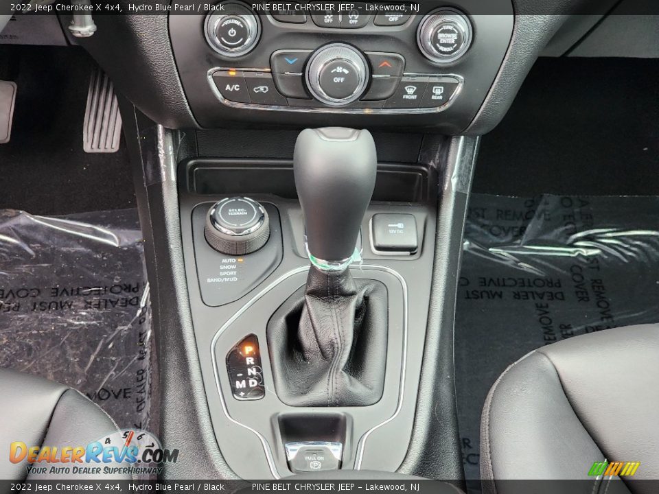 2022 Jeep Cherokee X 4x4 Shifter Photo #12