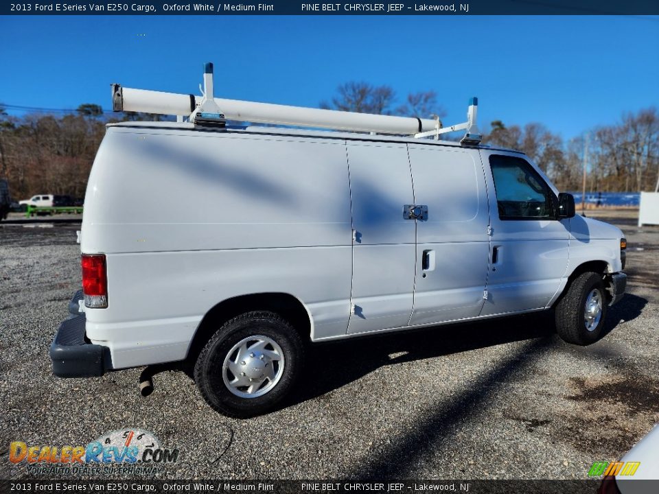 2013 Ford E Series Van E250 Cargo Oxford White / Medium Flint Photo #6