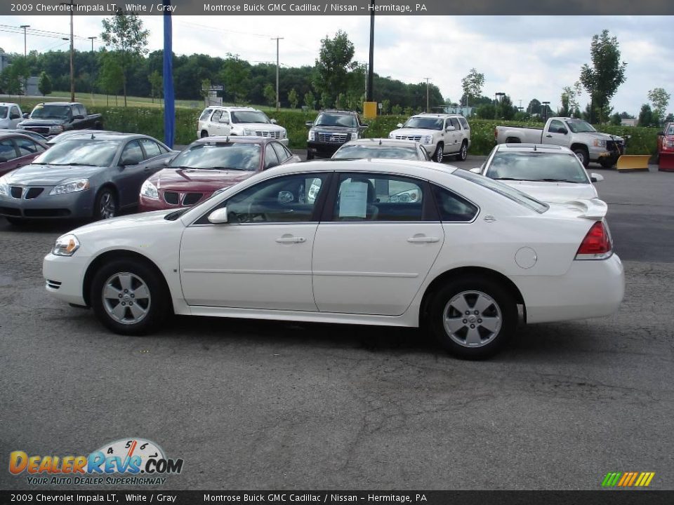 2009 Chevrolet Impala LT White / Gray Photo #7