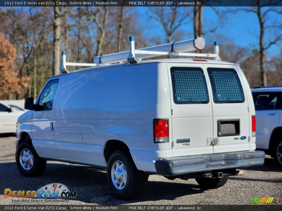 2013 Ford E Series Van E250 Cargo Oxford White / Medium Flint Photo #9