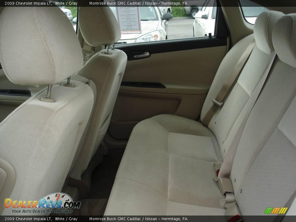 2009 Chevrolet Impala LT White / Gray Photo #14