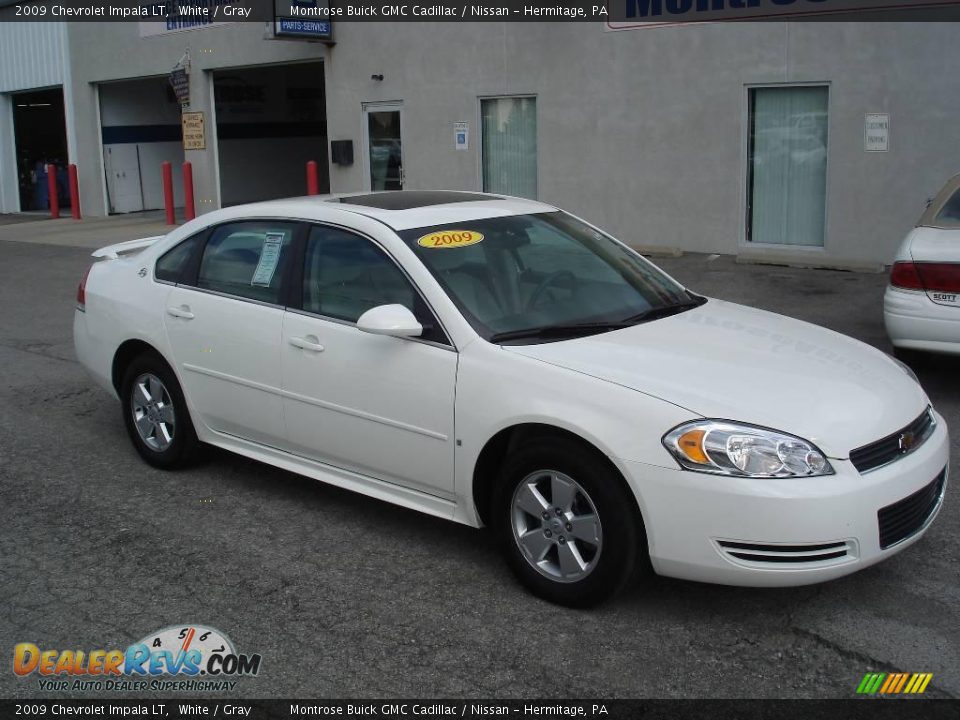2009 Chevrolet Impala LT White / Gray Photo #22