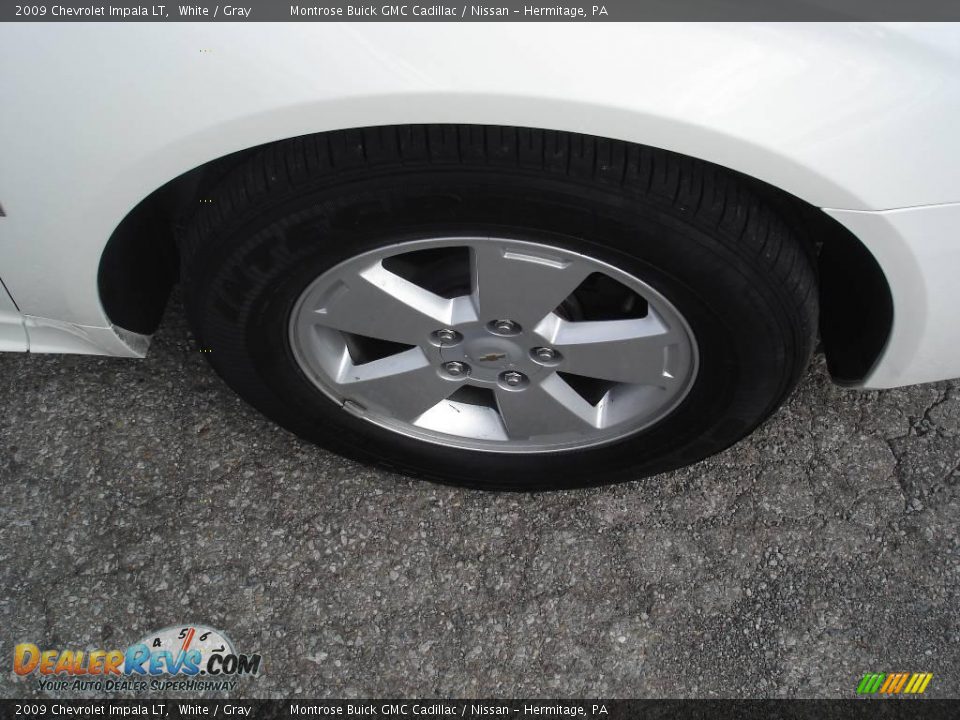 2009 Chevrolet Impala LT White / Gray Photo #23