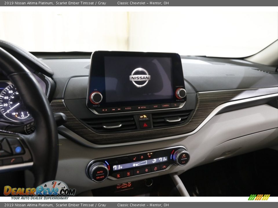 Dashboard of 2019 Nissan Altima Platinum Photo #9