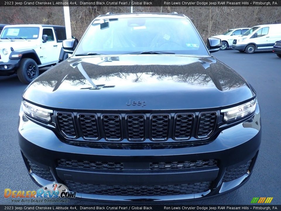 2023 Jeep Grand Cherokee L Altitude 4x4 Diamond Black Crystal Pearl / Global Black Photo #9