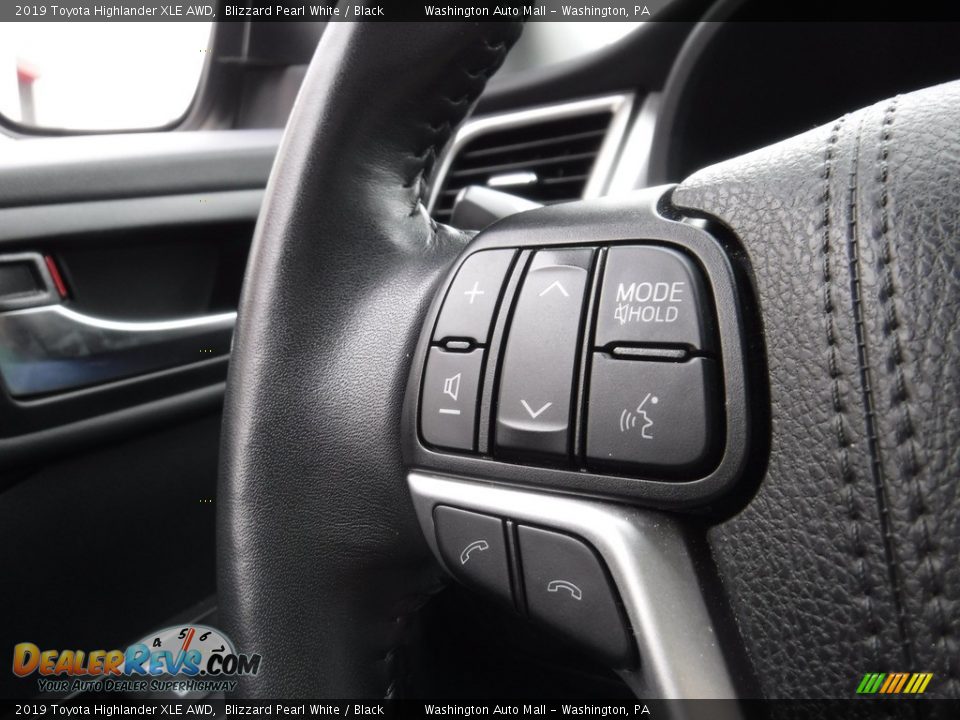 2019 Toyota Highlander XLE AWD Blizzard Pearl White / Black Photo #4