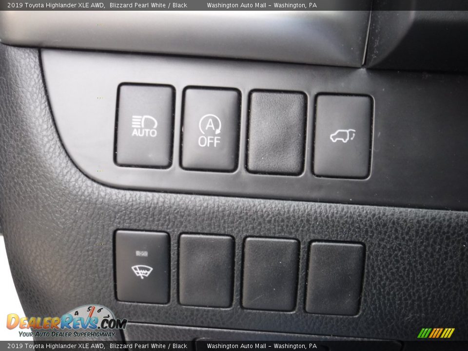 2019 Toyota Highlander XLE AWD Blizzard Pearl White / Black Photo #8