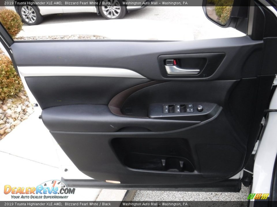 2019 Toyota Highlander XLE AWD Blizzard Pearl White / Black Photo #18