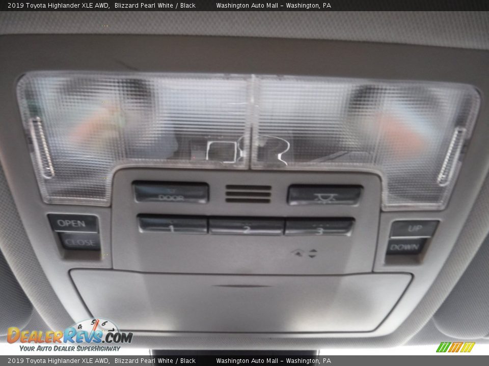 2019 Toyota Highlander XLE AWD Blizzard Pearl White / Black Photo #22