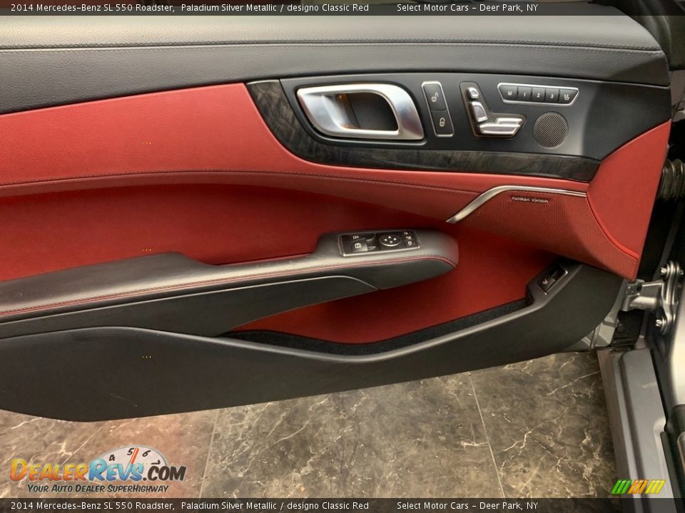 2014 Mercedes-Benz SL 550 Roadster Paladium Silver Metallic / designo Classic Red Photo #17