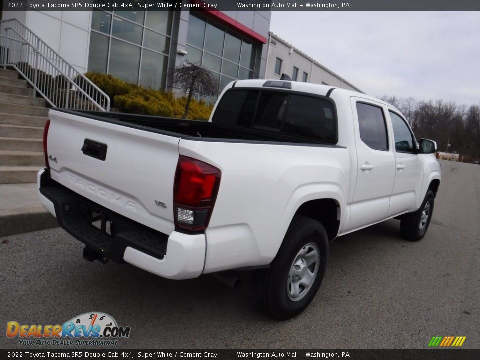 2022 Toyota Tacoma SR5 Double Cab 4x4 Super White / Cement Gray Photo #10