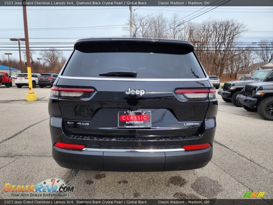 2023 Jeep Grand Cherokee L Laredo 4x4 Diamond Black Crystal Pearl / Global Black Photo #11