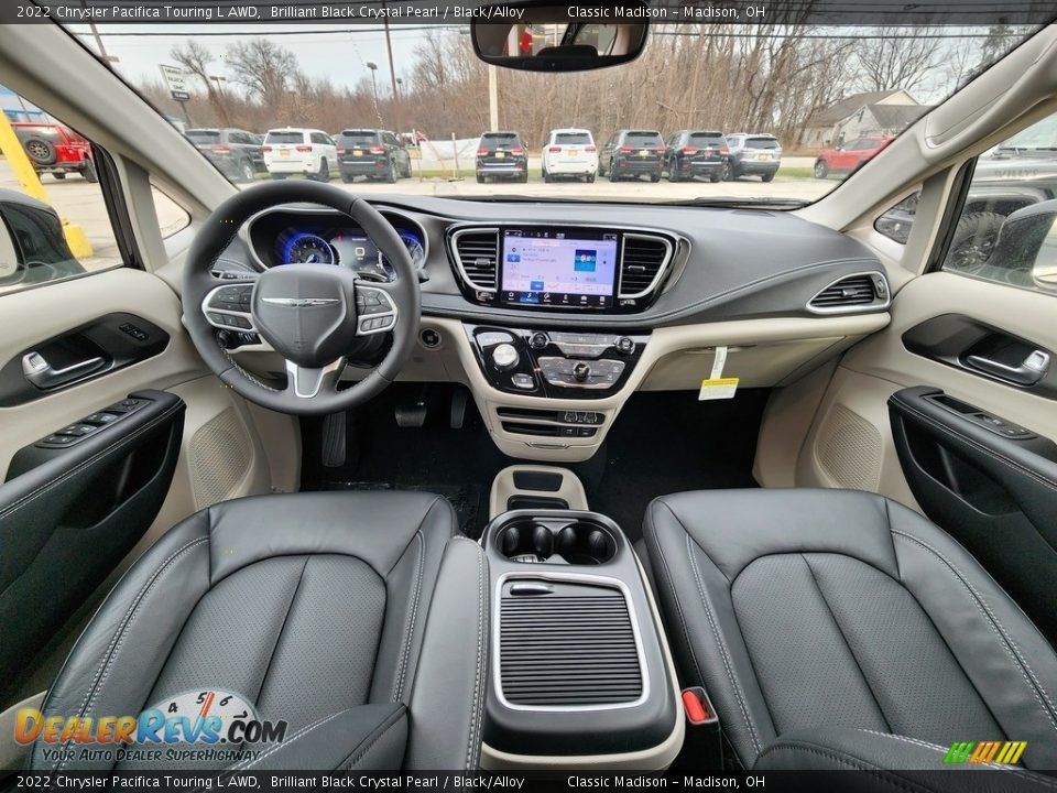 2022 Chrysler Pacifica Touring L AWD Brilliant Black Crystal Pearl / Black/Alloy Photo #5