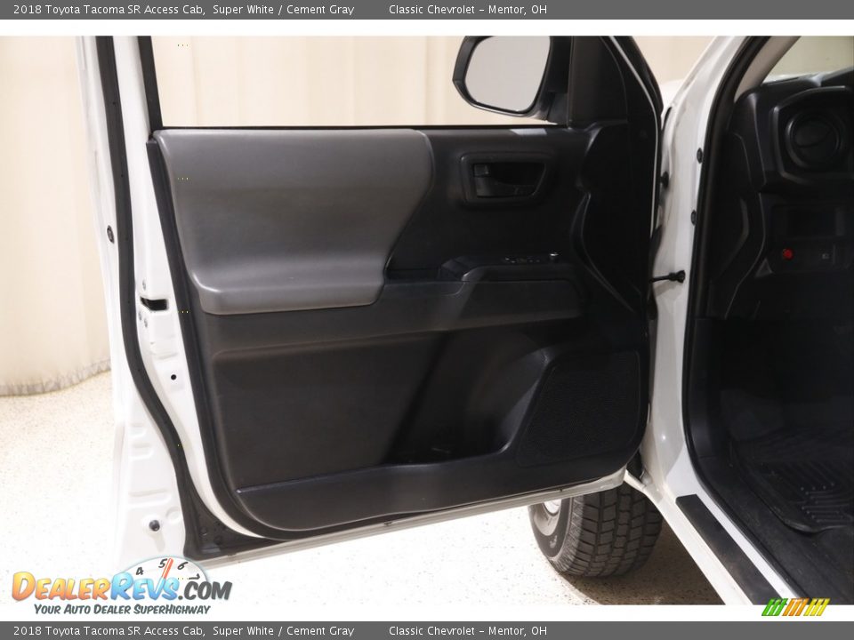 Door Panel of 2018 Toyota Tacoma SR Access Cab Photo #4