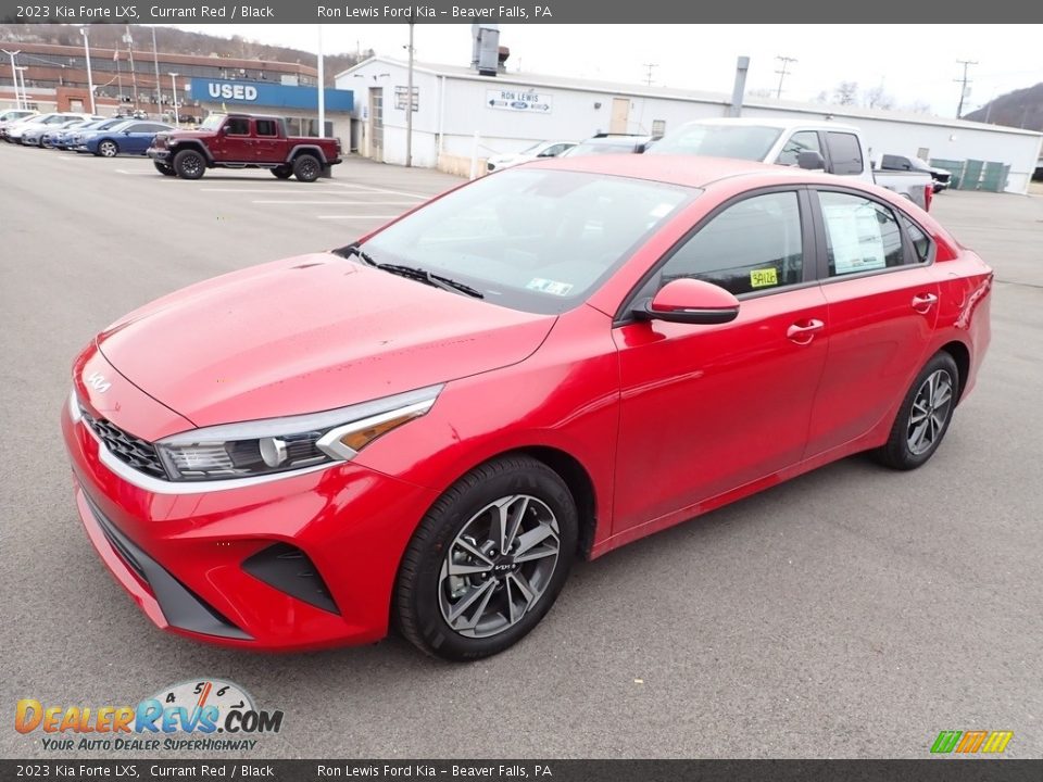 2023 Kia Forte LXS Currant Red / Black Photo #4