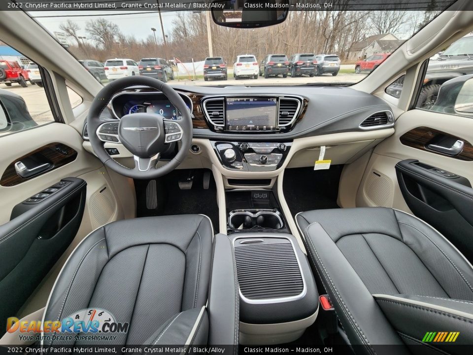 Black/Alloy Interior - 2022 Chrysler Pacifica Hybrid Limited Photo #5