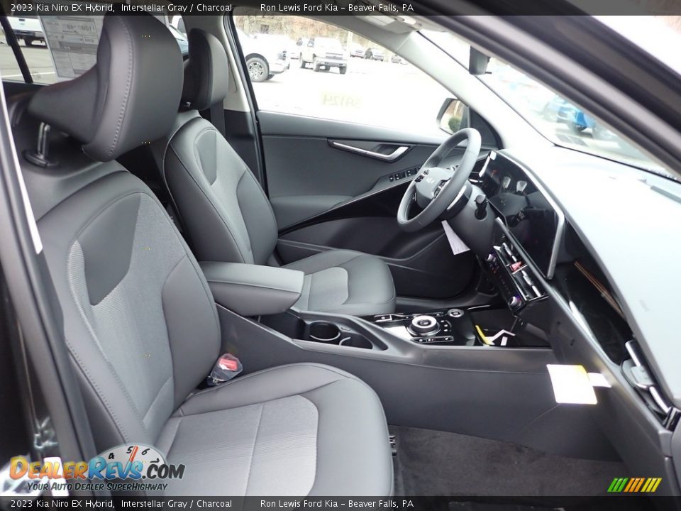 Front Seat of 2023 Kia Niro EX Hybrid Photo #11