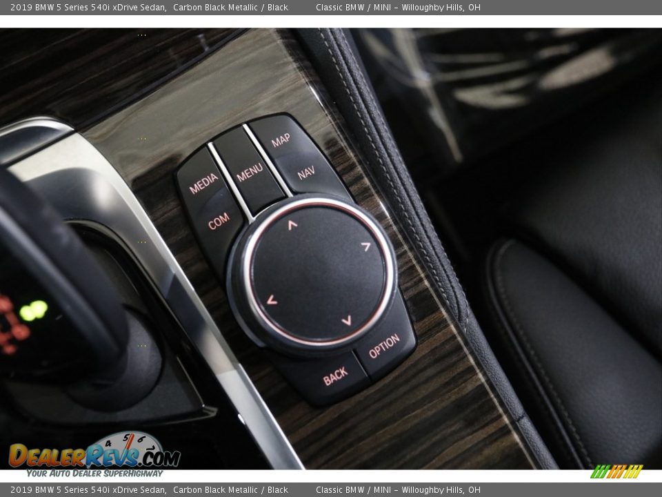 Controls of 2019 BMW 5 Series 540i xDrive Sedan Photo #17