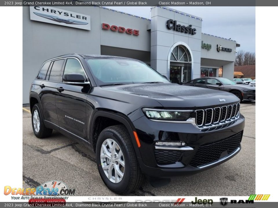 2023 Jeep Grand Cherokee Limited 4x4 Diamond Black Crystal Pearl / Global Black Photo #1