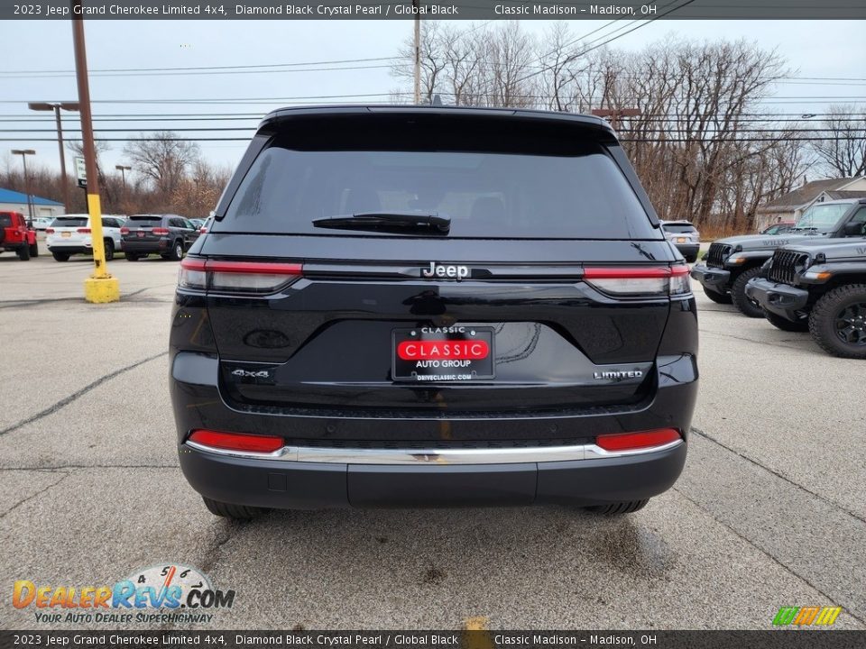 2023 Jeep Grand Cherokee Limited 4x4 Diamond Black Crystal Pearl / Global Black Photo #10