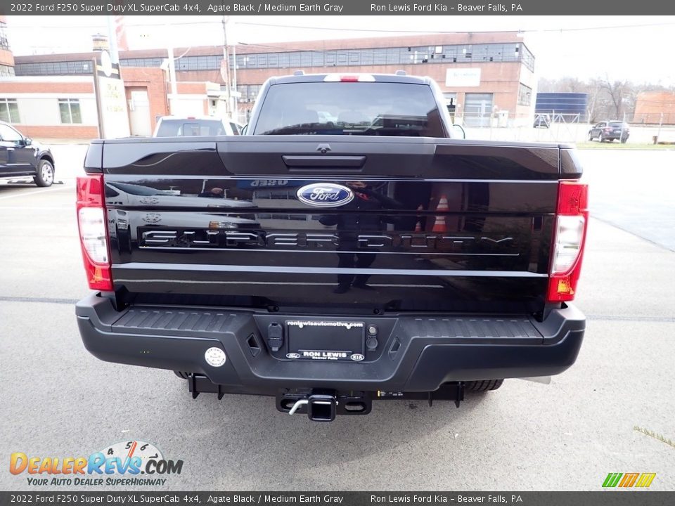 2022 Ford F250 Super Duty XL SuperCab 4x4 Agate Black / Medium Earth Gray Photo #7