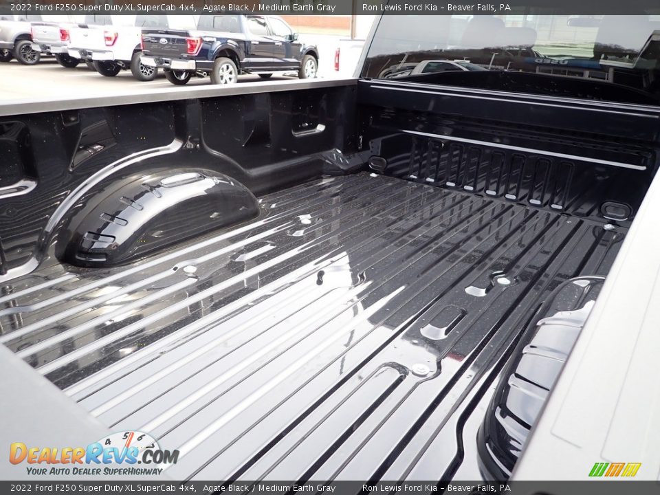 2022 Ford F250 Super Duty XL SuperCab 4x4 Agate Black / Medium Earth Gray Photo #9