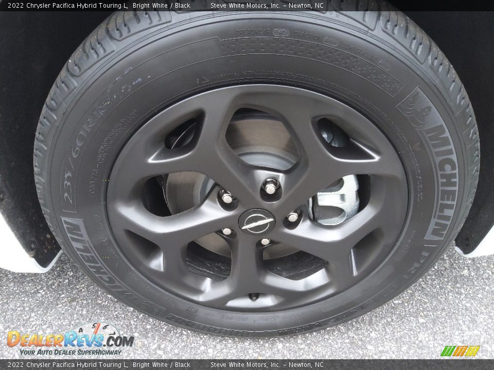 2022 Chrysler Pacifica Hybrid Touring L Wheel Photo #11