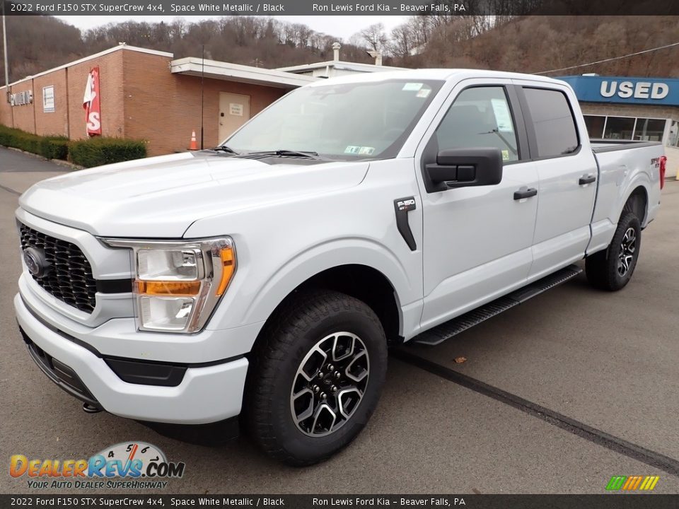 2022 Ford F150 STX SuperCrew 4x4 Space White Metallic / Black Photo #4