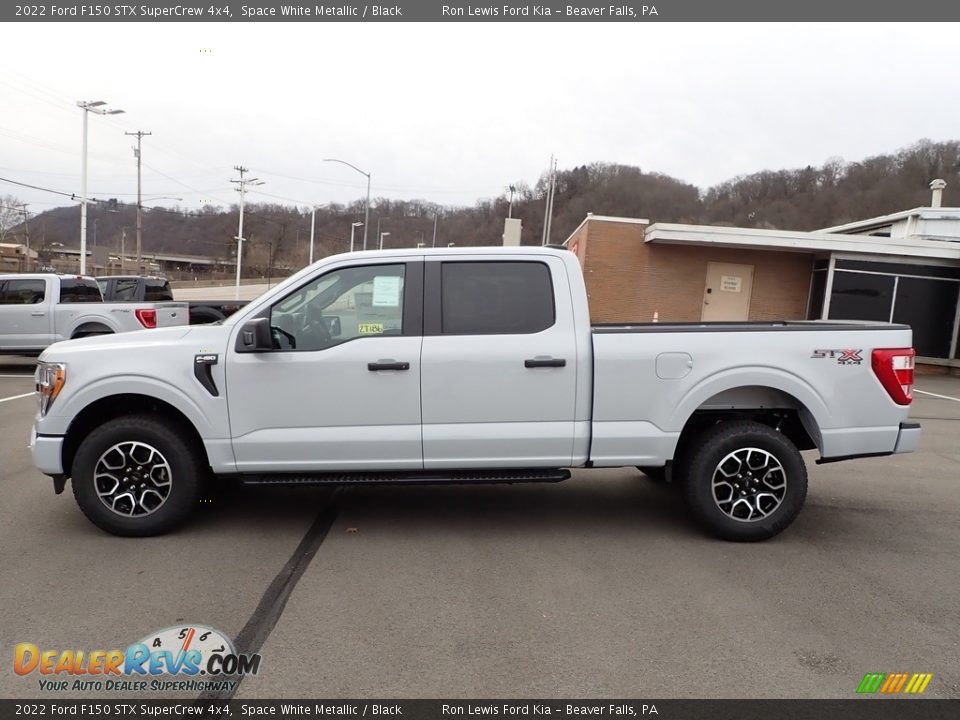 2022 Ford F150 STX SuperCrew 4x4 Space White Metallic / Black Photo #5