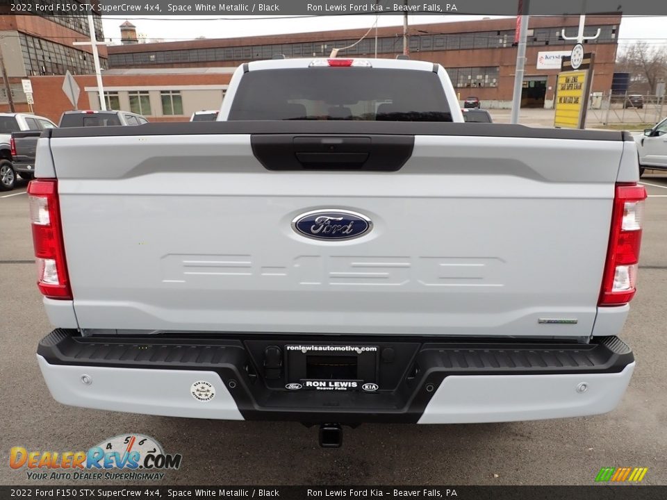 2022 Ford F150 STX SuperCrew 4x4 Space White Metallic / Black Photo #7