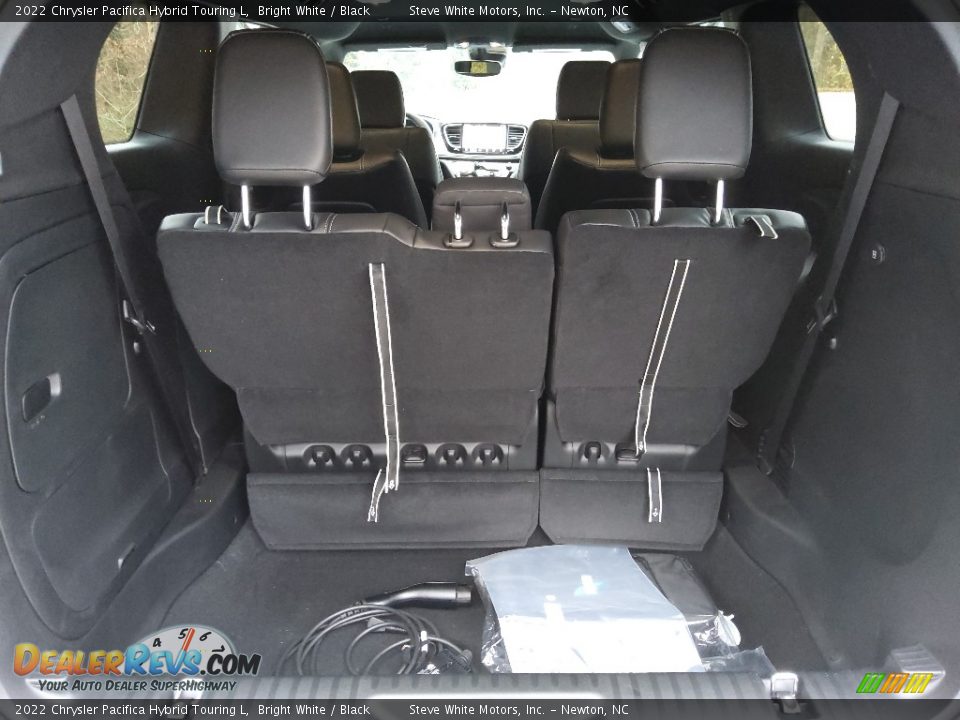 2022 Chrysler Pacifica Hybrid Touring L Trunk Photo #18